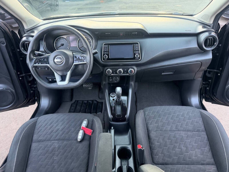 2022 Nissan Kicks S