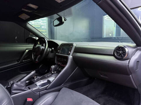 2017 Nissan GT-R Premium