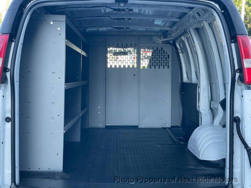 2022 Chevrolet Express 2500