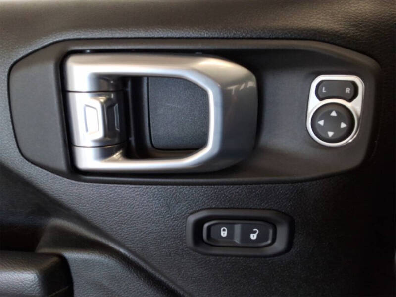 2022 Jeep Gladiator Sport