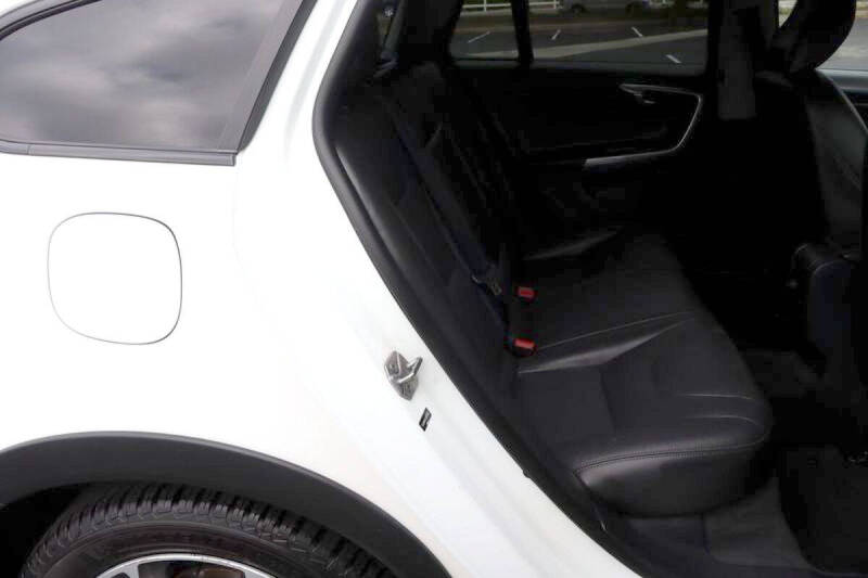 2018 Volvo V60 Cross Country T5 Premier