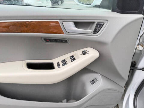 2011 Audi Q5 2.0T quattro Premium Plus