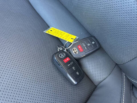 2024 Toyota Prius LE