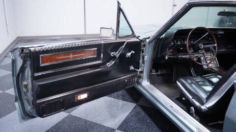 1966 Ford Thunderbird