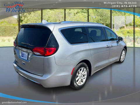 2020 Chrysler Pacifica Touring L