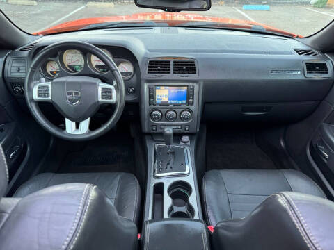 2012 Dodge Challenger R/T Plus