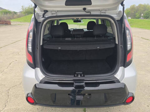 2016 Kia Soul +