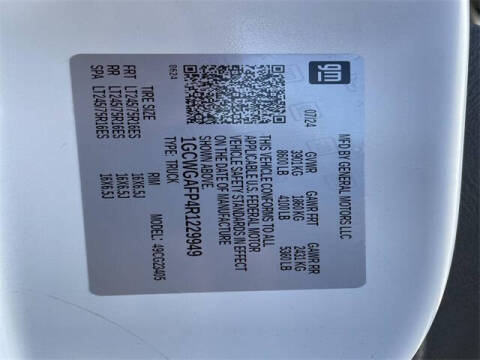 2024 Chevrolet Express 2500