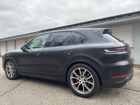 2024 Porsche Cayenne S