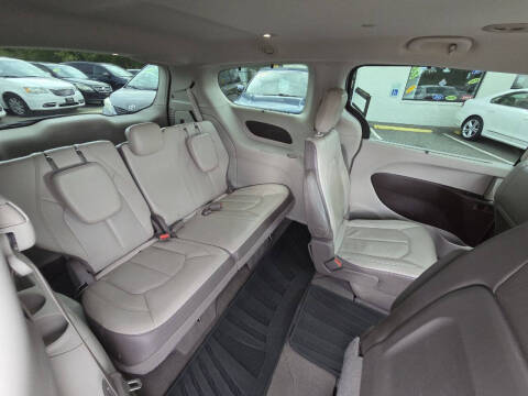 2019 Chrysler Pacifica Touring L