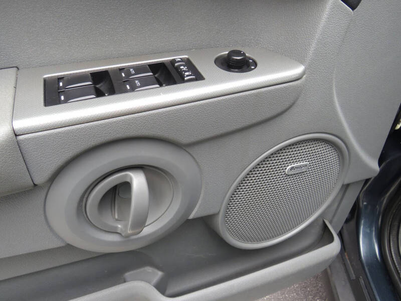 2007 Jeep Commander Sport