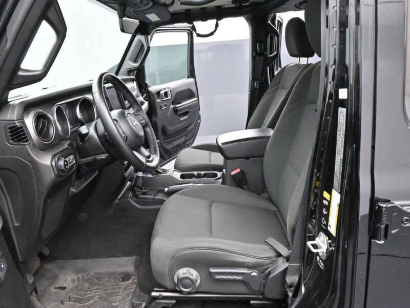 2021 Jeep Gladiator Willys