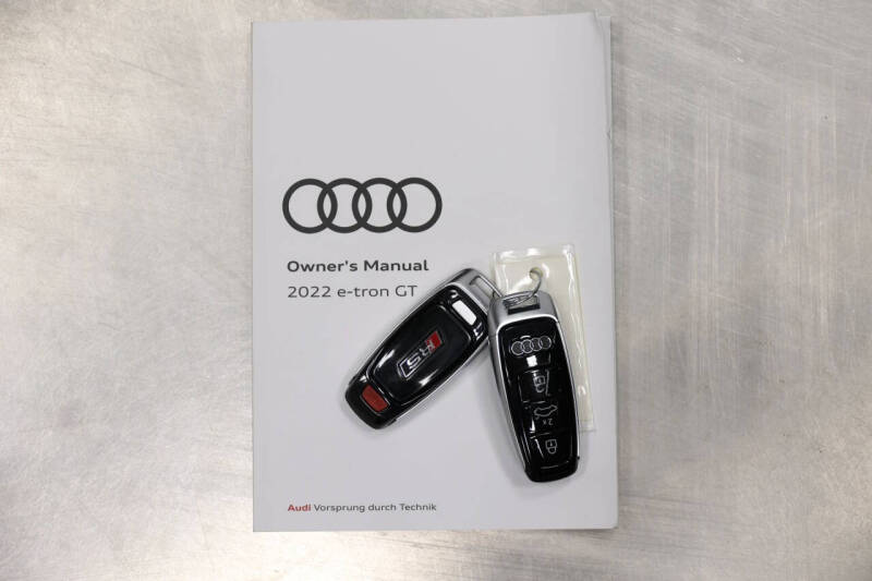 2022 Audi RS e-tron GT quattro