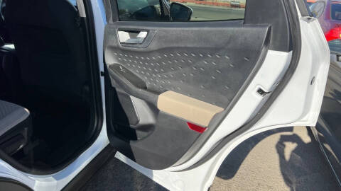 2020 Ford Escape SE