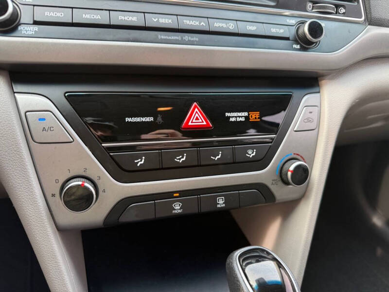 2018 Hyundai Elantra