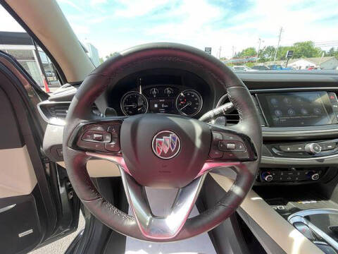 2023 Buick Enclave Essence