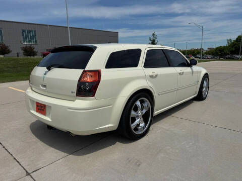 2005 Dodge Magnum RT