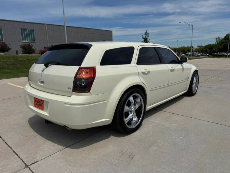 2005 Dodge Magnum RT