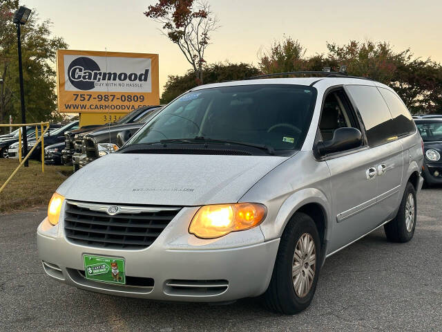 2007 Chrysler Town and Country for sale at CarMood in Virginia Beach, VA