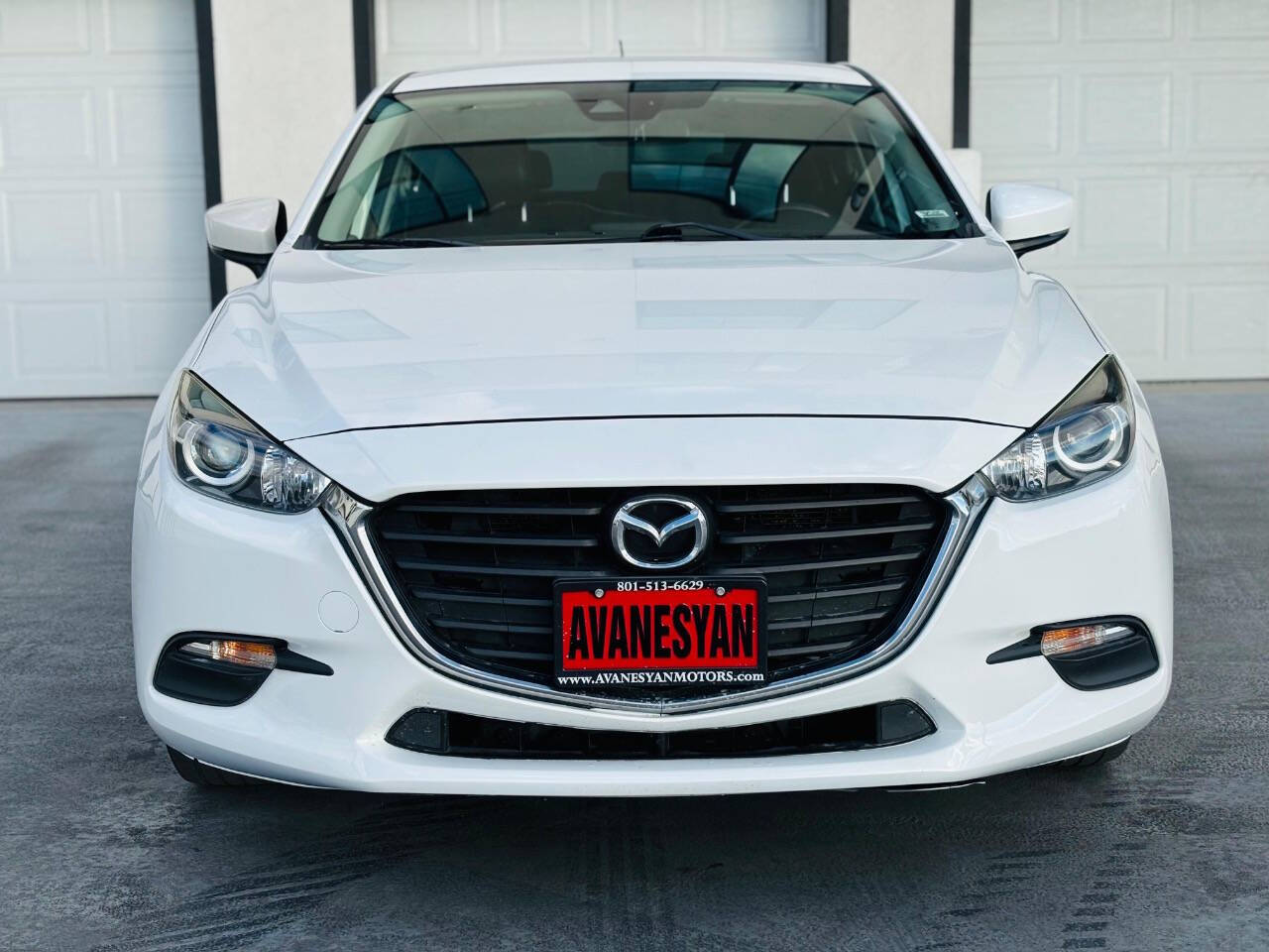 White 2017 Mazda Mazda3 Touring Touring 4dr Hatchback 6A 2