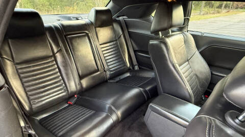 2012 Dodge Challenger R/T Plus