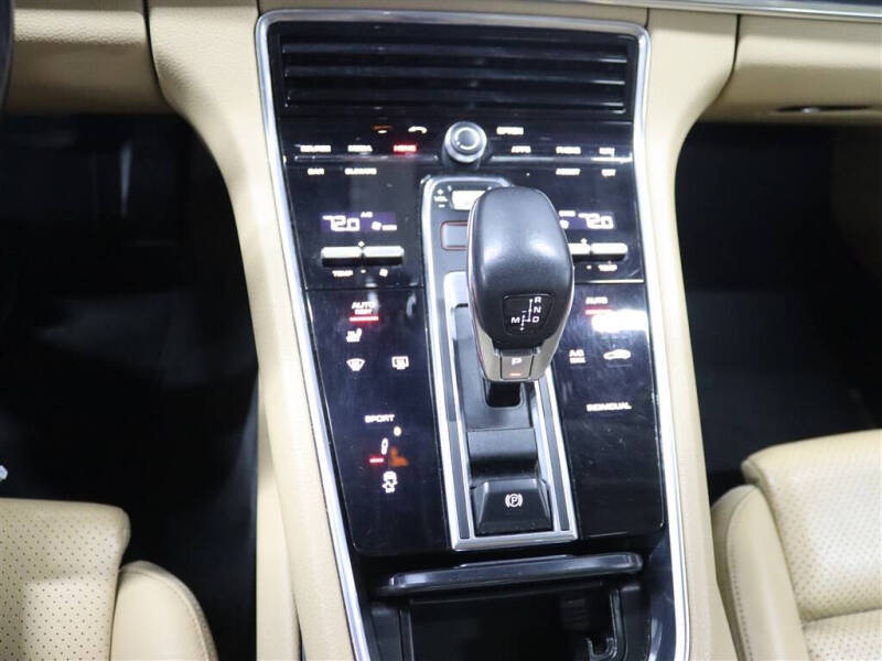 2020 Porsche Panamera