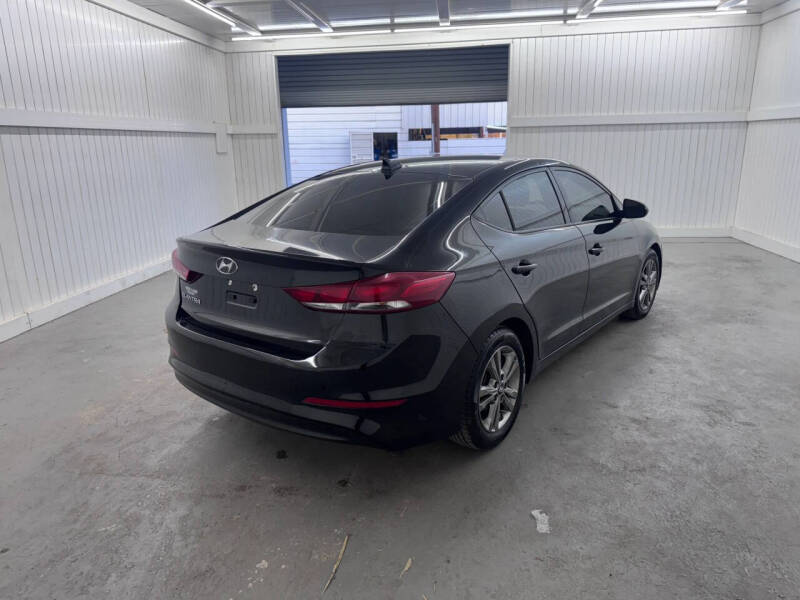 2018 Hyundai Elantra