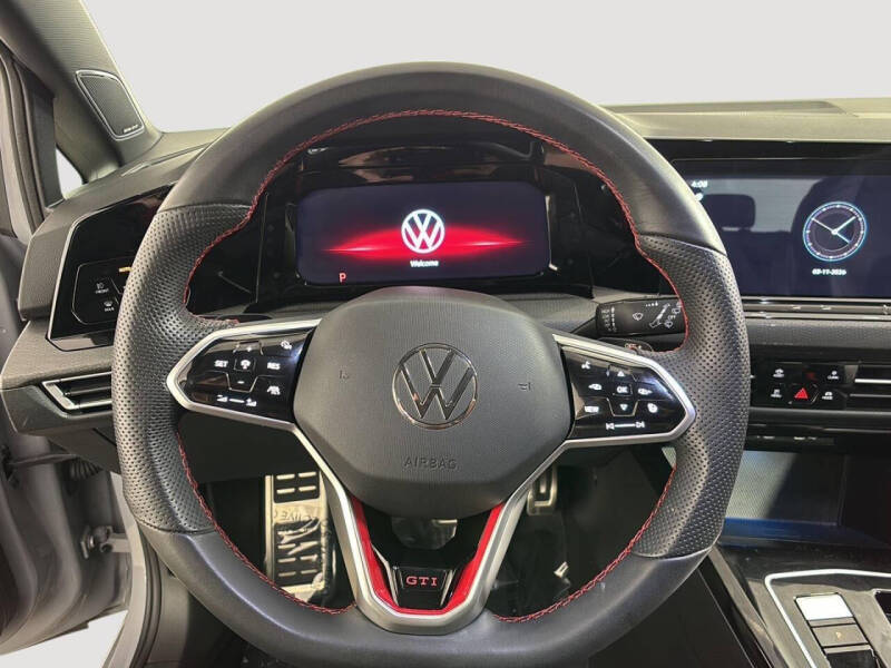 2024 Volkswagen Golf GTI SE