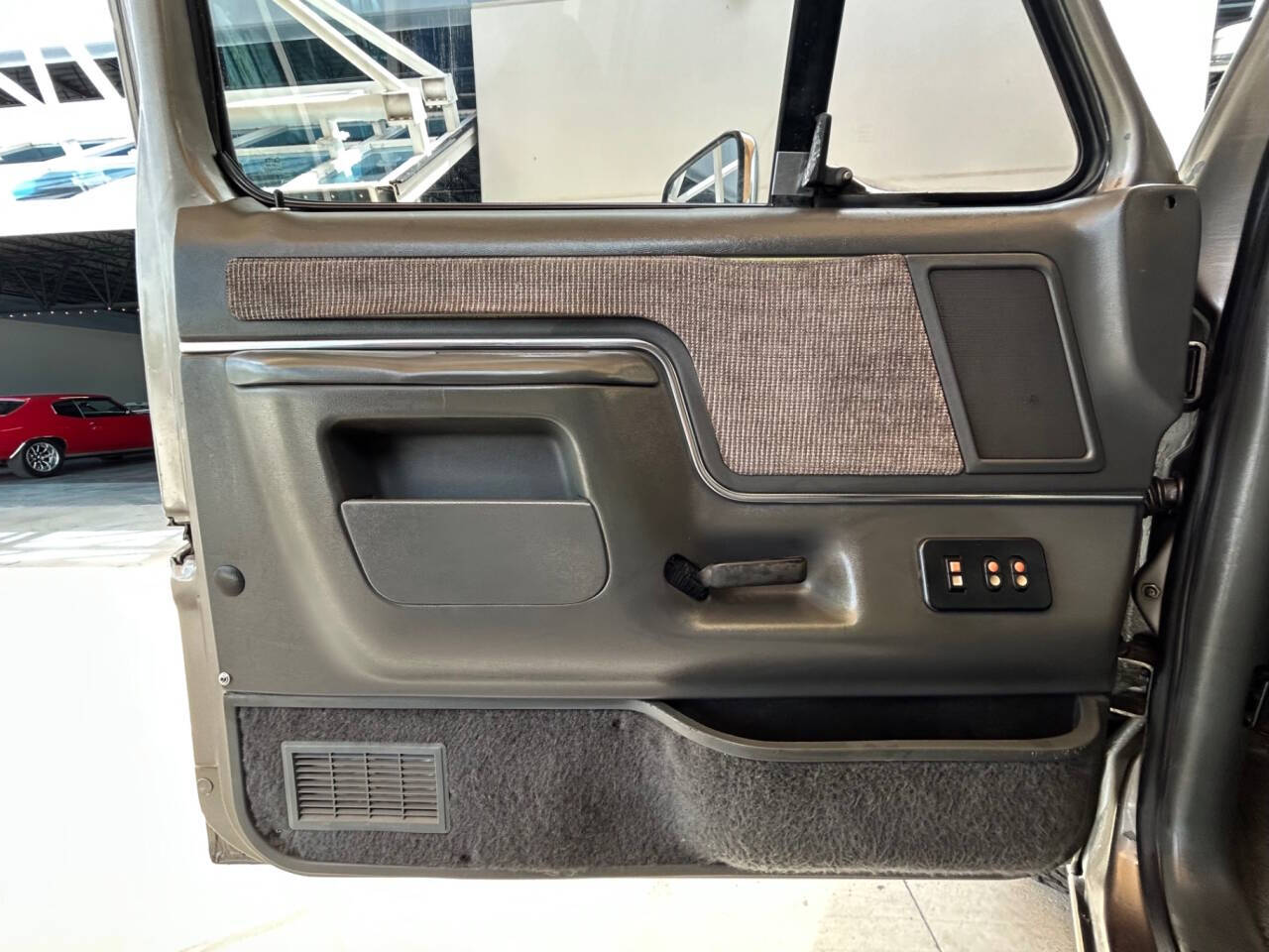 1989 Ford Bronco 20