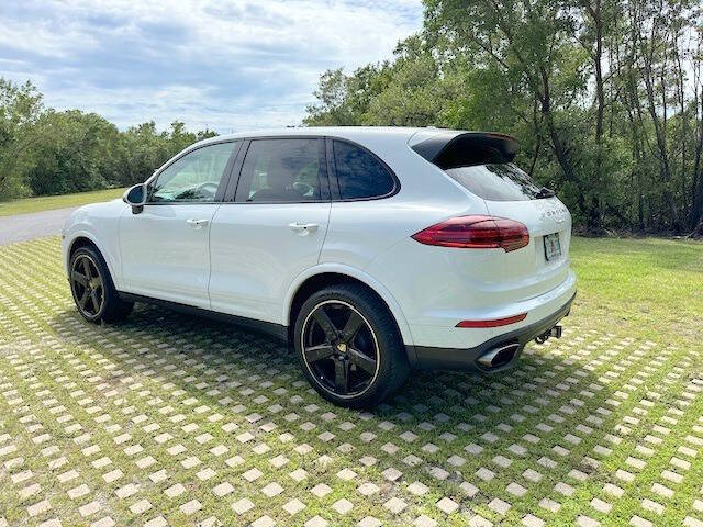 2017 Porsche Cayenne Platinum Edition photo 6