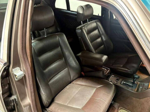 1991 Mercedes-Benz 560-Class 560 SEL