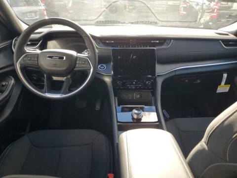 2025 Jeep Grand Cherokee L Laredo X