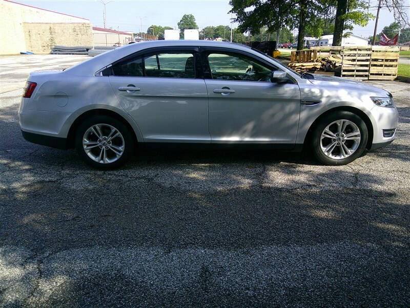 2013 Ford Taurus SEL