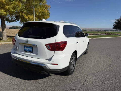 2019 Nissan Pathfinder SL