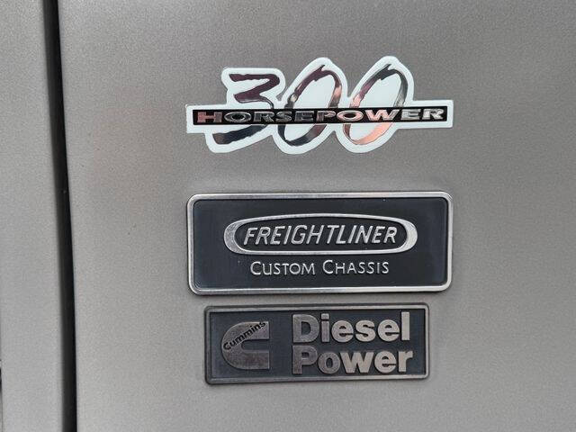 2002 Freightliner XC Chassis