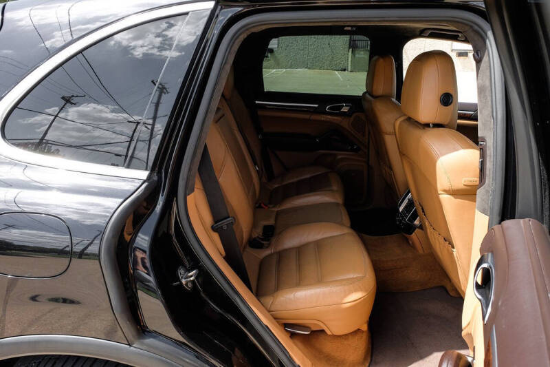 2012 Porsche Cayenne Turbo