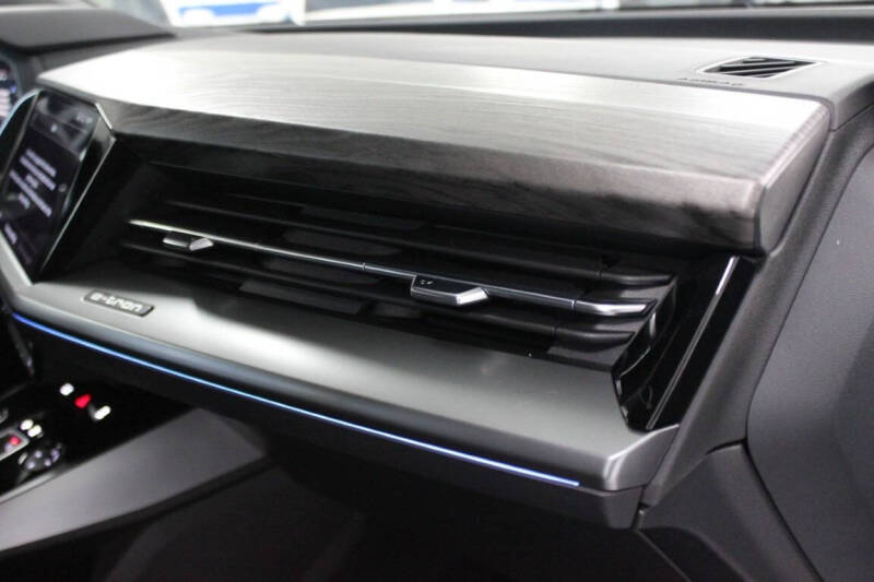 2023 Audi Q4 e-tron quattro Premium Plus 50