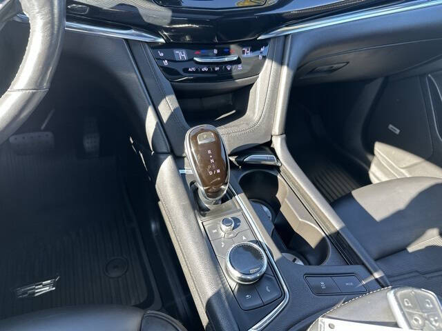 2020 Cadillac XT6 Premium Luxury