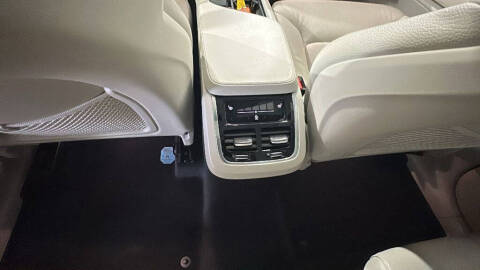 2023 Volvo XC90 B5 Plus Bright Theme