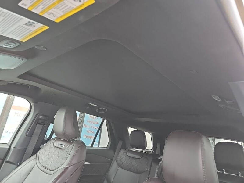 2025 Ford Explorer Platinum