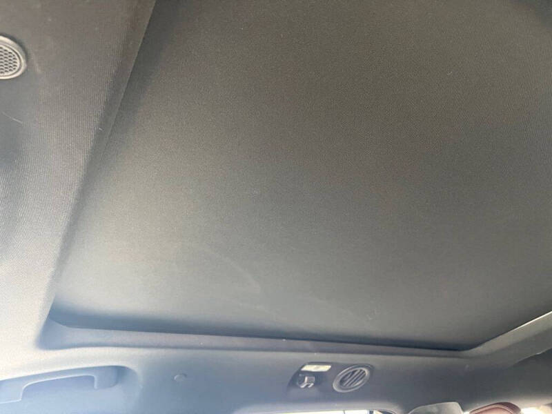 2023 Ford Explorer Hybrid Platinum