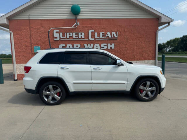 2011 Jeep Grand Cherokee for sale at Illinois Auto Wholesalers in Tolono, IL