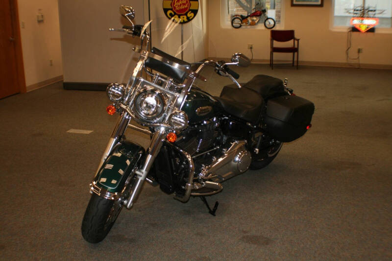 2024 Harley-Davidson FLHCS HERITAGE CLASSIC 114