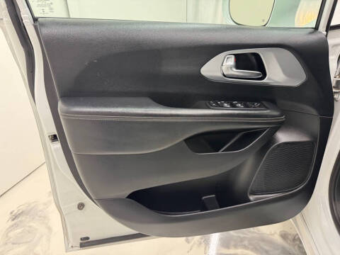2020 Chrysler Pacifica Touring