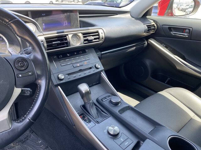 2016 Lexus IS 200t