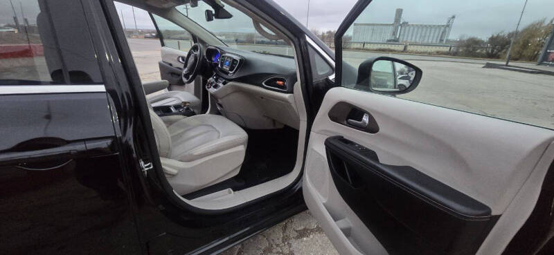 2021 Chrysler Voyager LXi