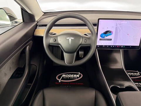 2019 Tesla Model 3 Standard Range Plus