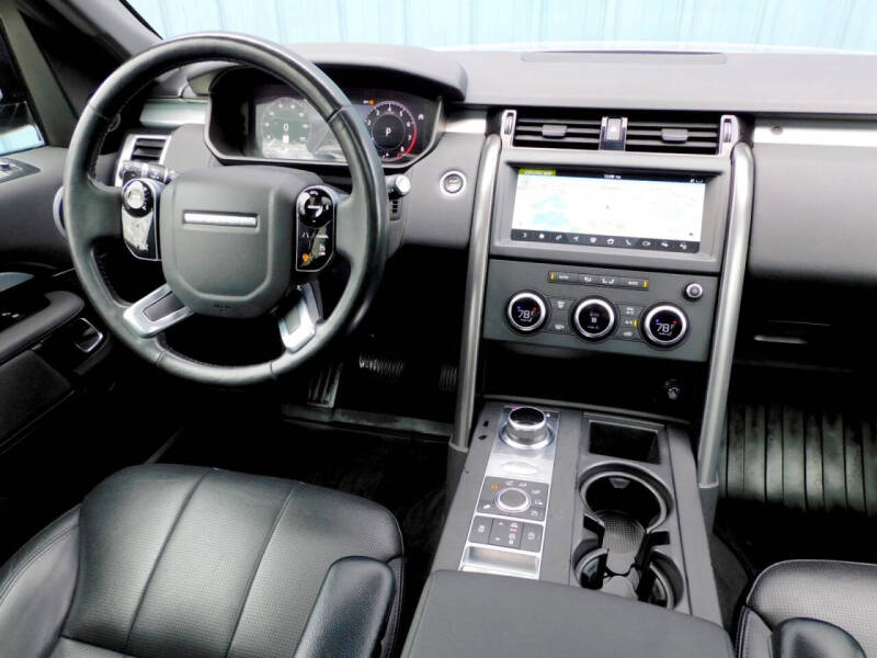 2020 Land Rover Discovery Landmark Edition