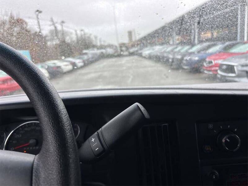 2024 Chevrolet Express 2500