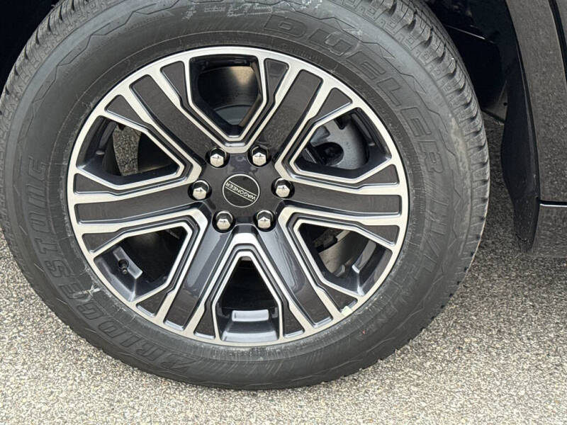 2025 Jeep Wagoneer L